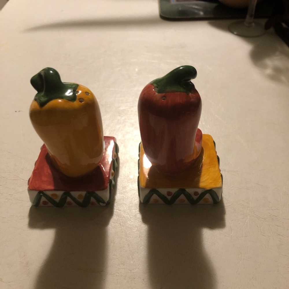 Pepper shaped salt and pepper shakers